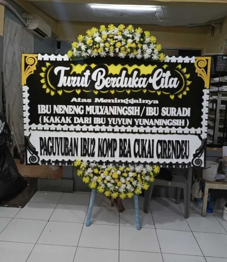 Papan Bunga Duka Stasiun Manggarai
